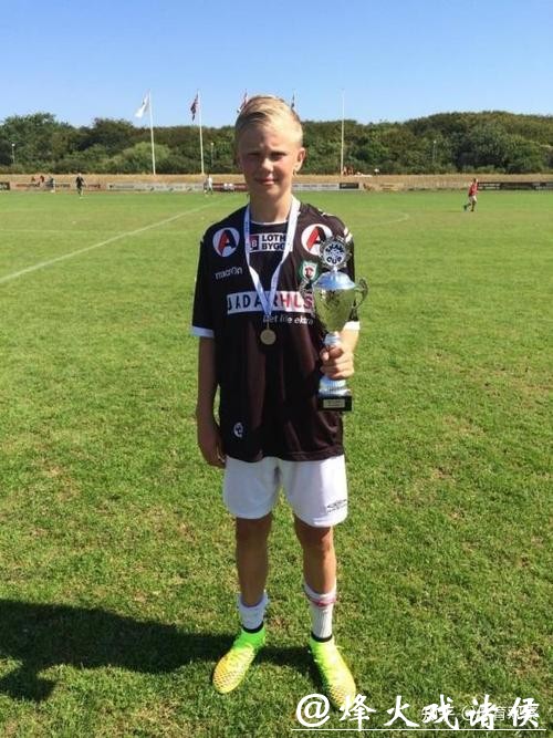 高效哈兰德征服多特球迷 德国媒体：多特梦重启